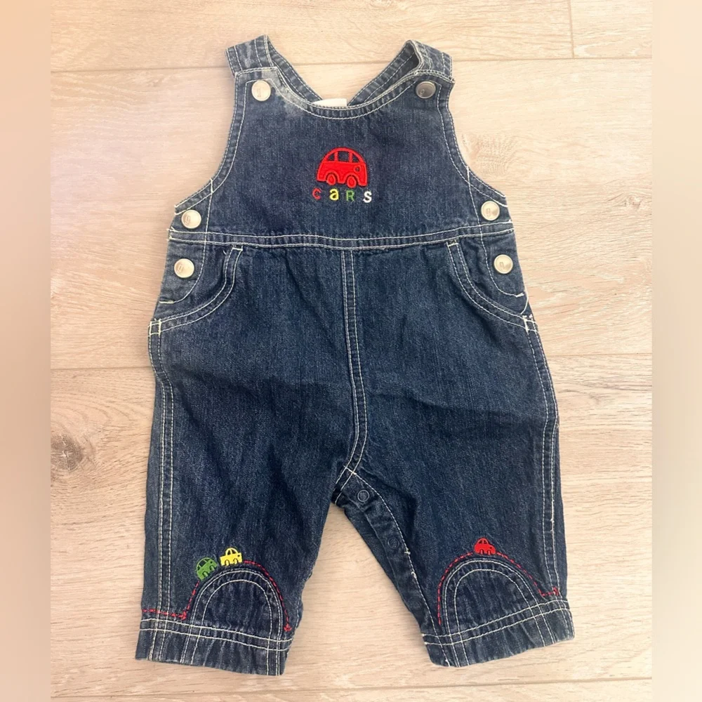 Early 2000s Gymboree Baby Denim Shortalls Car Embroidered Romper 0-3M